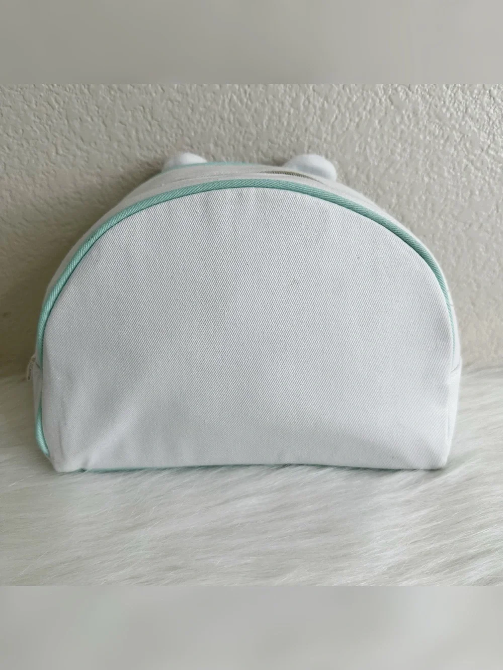NWOT Bvlgari Petits Et Mamans White Bunny Zipper Top Cosmetic Bag